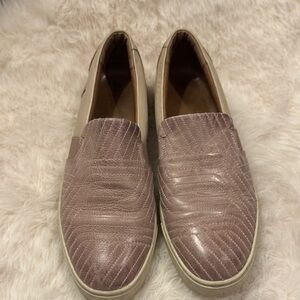 FRYE Women's Slip-On Shoes in Lilac/Cream/Tan  Leather Size 11 pre-owned.